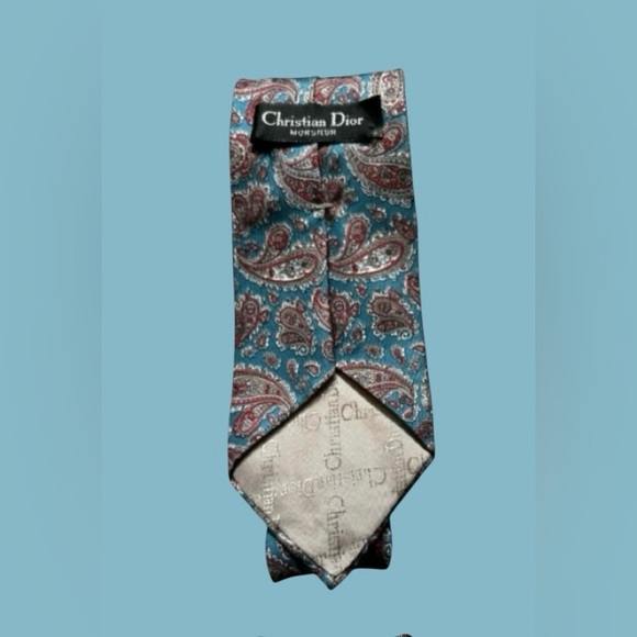 🔥 CHRISTIAN DIOR MONSIEUR! VINTAGE! DESIGNER! STUNNING ALL SILK PAISLEY TIE! - Picture 1 of 16